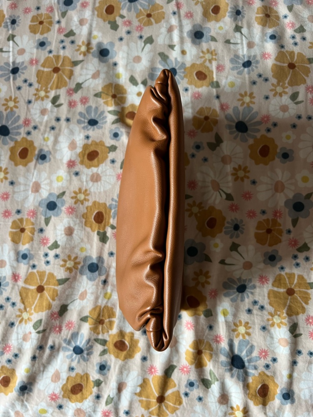 BY ANTHROPOLOGIE CINCHED FAUX-LEATHER CLUTCH - Picture 4 of 7